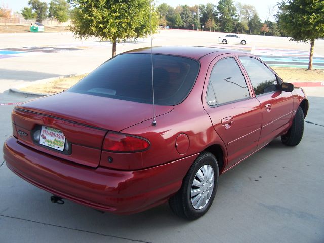 Ford Contour 2000 photo 2