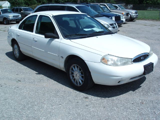 Ford Contour 2000 photo 1