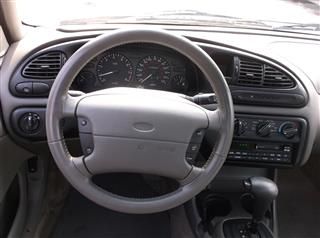 Ford Contour 2000 photo 2