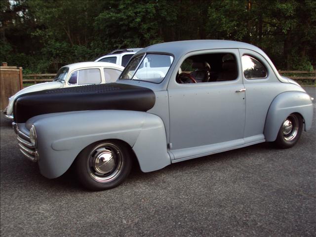 Ford Custom 1948 photo 1