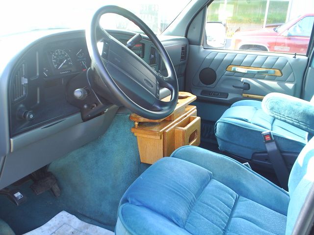 Ford E150 1993 photo 4