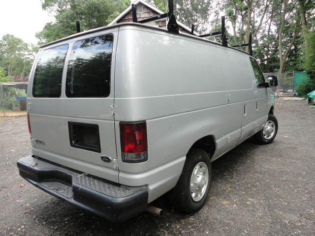 Ford E150 2008 photo 4