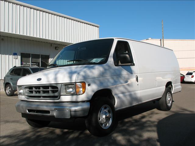 Ford E250 2002 photo 1