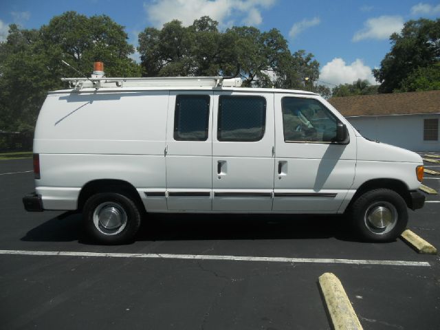 Ford E250 2003 photo 7