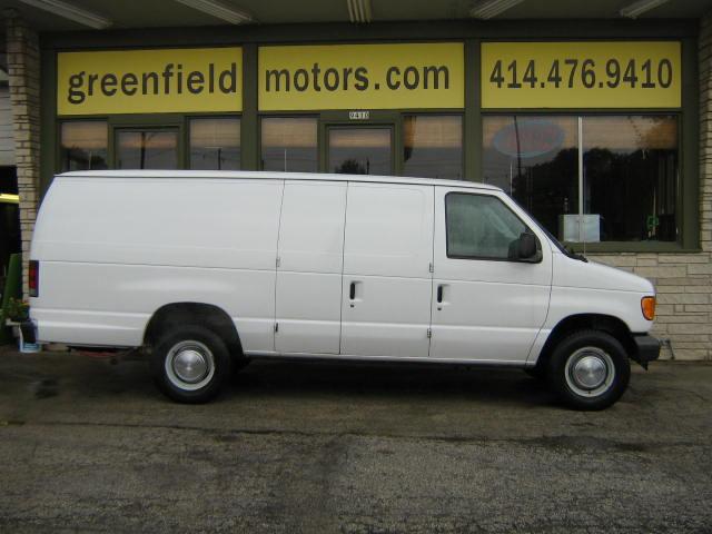 Ford E250 2003 photo 2