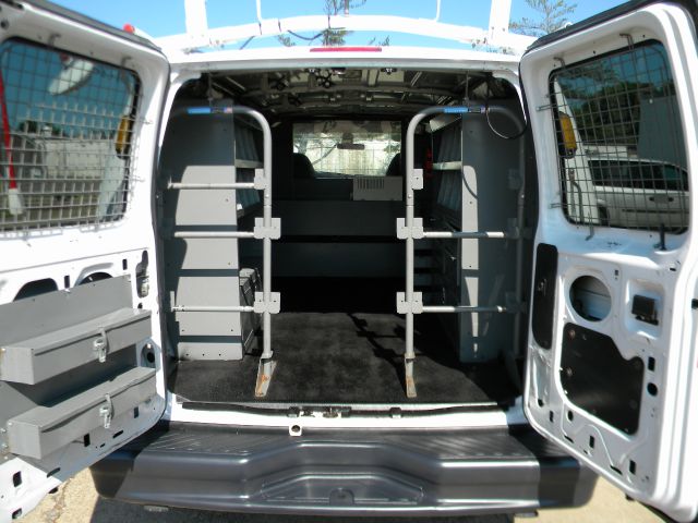 Ford E250 2006 photo 1