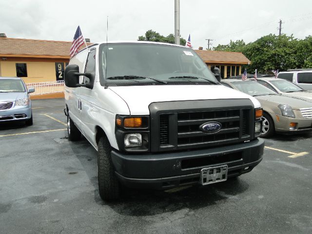 Ford E250 2008 photo 7