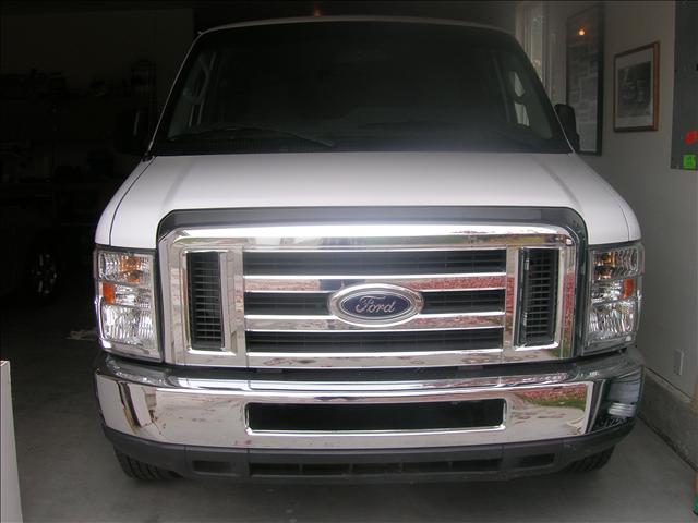 Ford E250 2009 photo 2