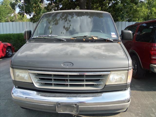 Ford E350 Wagon Premier Nav AWD Passenger Van