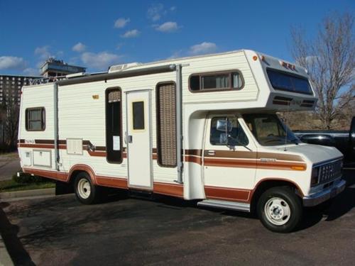 Ford Econoline 1983 photo 1