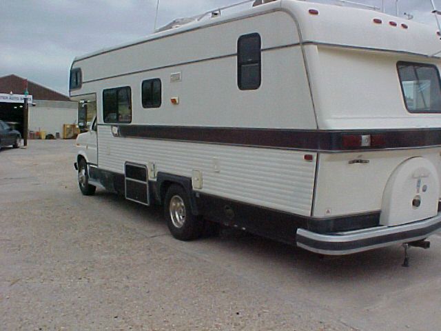 Ford Econoline 1985 photo 3