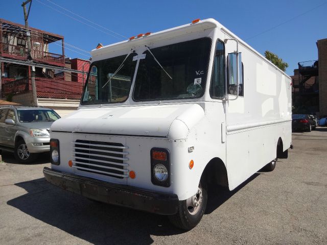 Ford Econoline 1985 photo 1