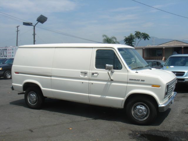 Ford Econoline 1986 photo 2