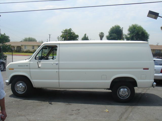 Ford Econoline 1986 photo 4