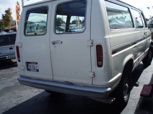 Ford Econoline 1987 photo 2