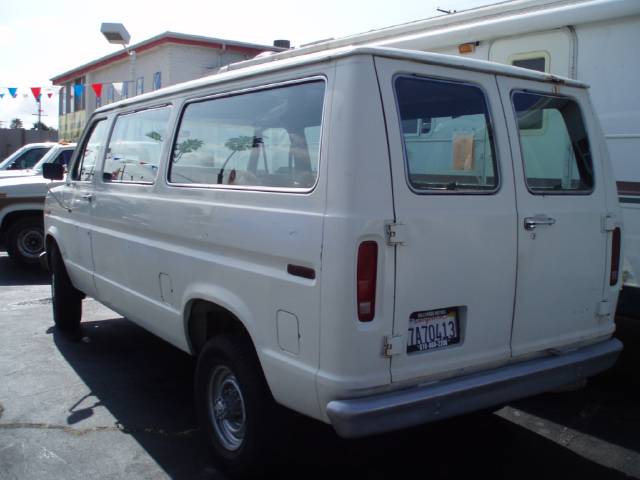 Ford Econoline 1987 photo 3