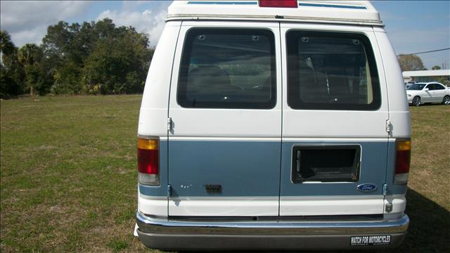 Ford Econoline 1992 photo 1