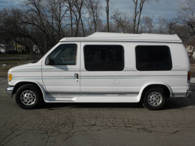 Ford Econoline 1992 photo 1