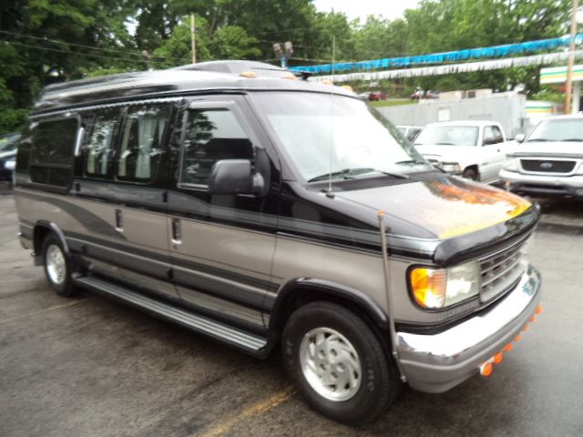 Ford Econoline 1992 photo 1