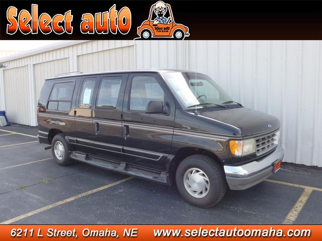 Ford Econoline Base Passenger Van