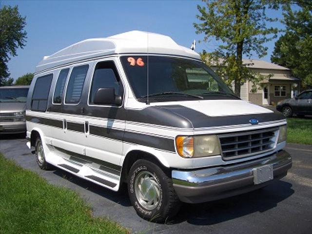 Ford Econoline 1996 photo 1