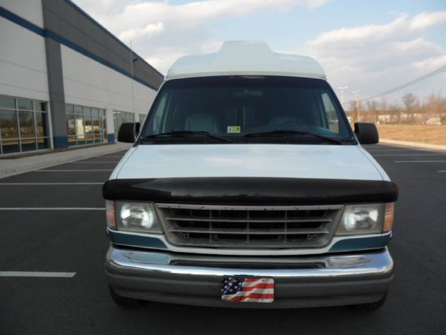 Ford Econoline Base Passenger Van