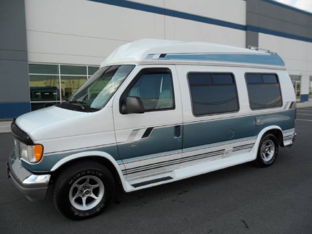 Ford Econoline 1996 photo 1