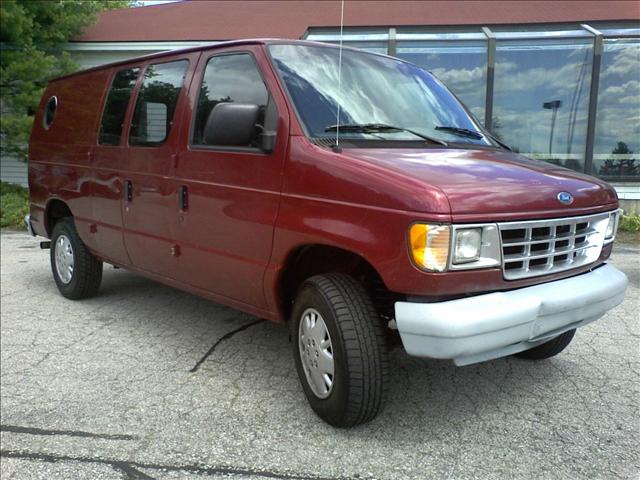 Ford Econoline XLT Sport 4.6L 2WD Passenger Van