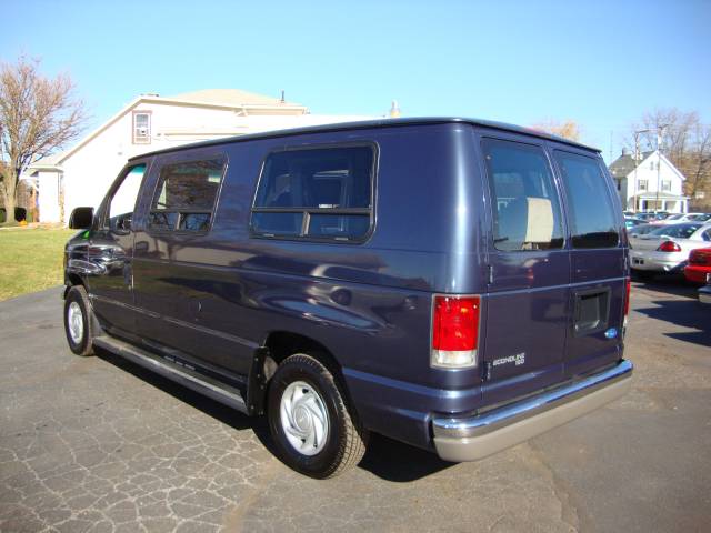 Ford Econoline 1996 photo 1