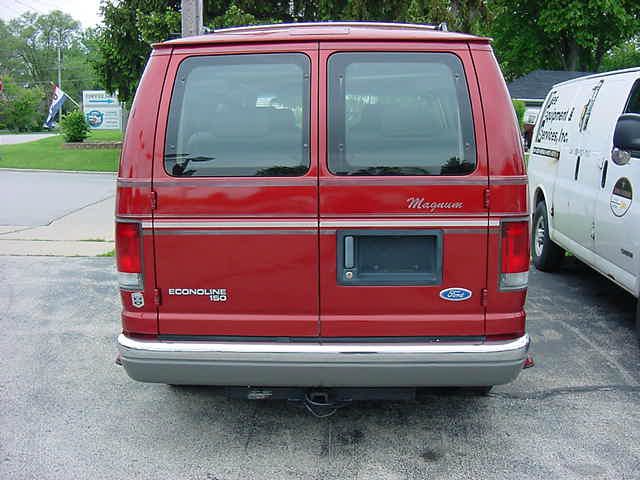 Ford Econoline 1996 photo 1