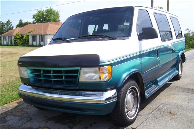 Ford Econoline 1996 photo 1