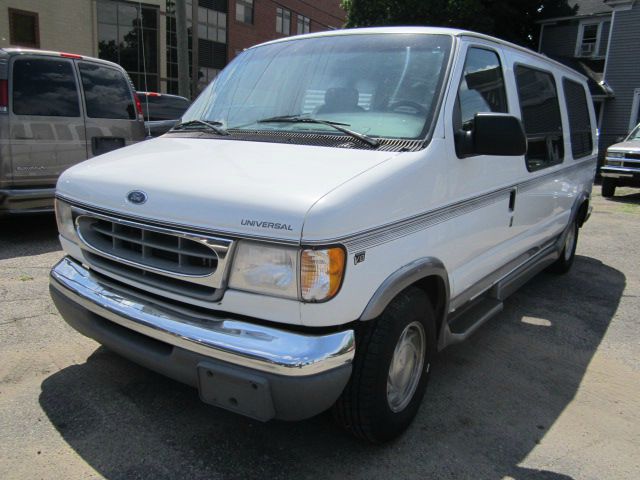 Ford Econoline 1997 photo 13