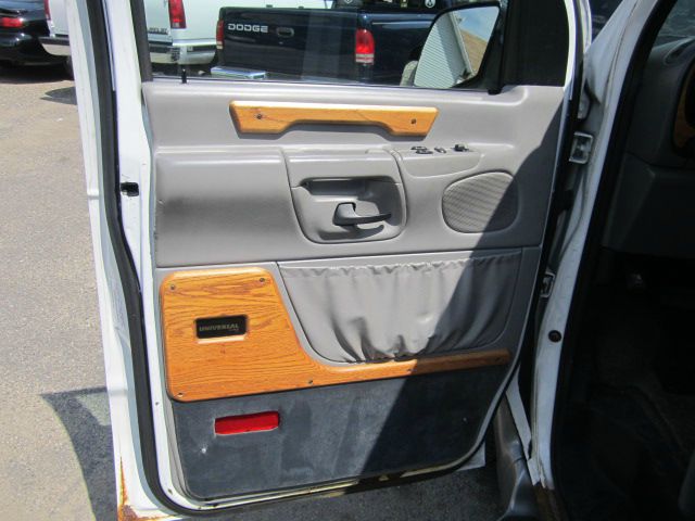 Ford Econoline 1997 photo 9