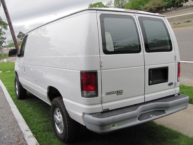 Ford Econoline 1997 photo 13