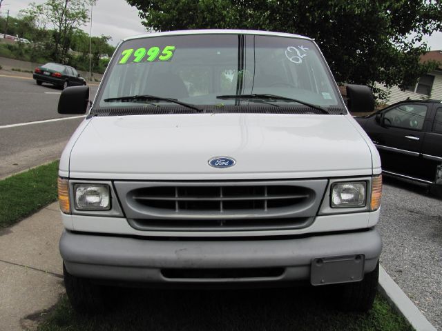 Ford Econoline 1997 photo 22