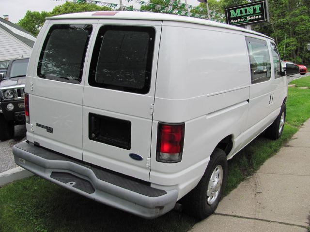 Ford Econoline 1997 photo 23