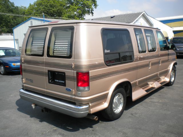 Ford Econoline 1997 photo 9