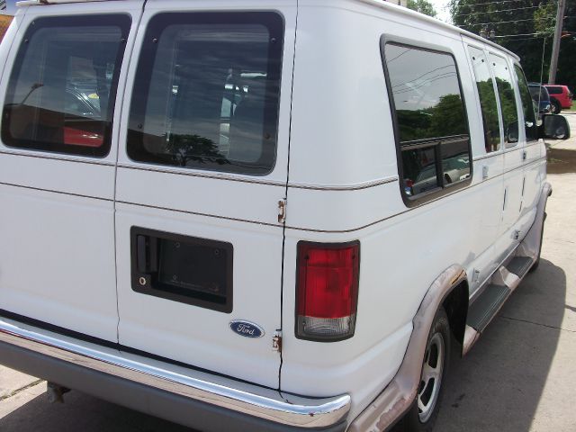 Ford Econoline 1997 photo 4