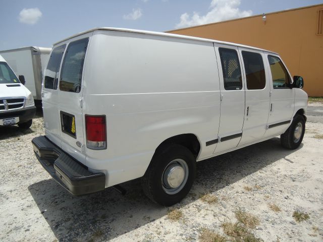 Ford Econoline 1998 photo 1