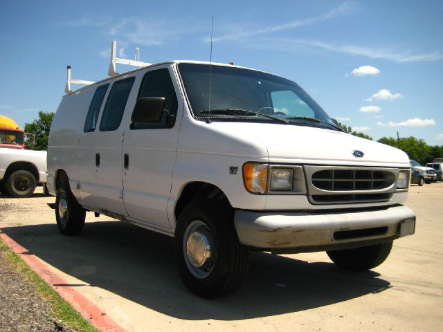 Ford Econoline 1999 photo 1