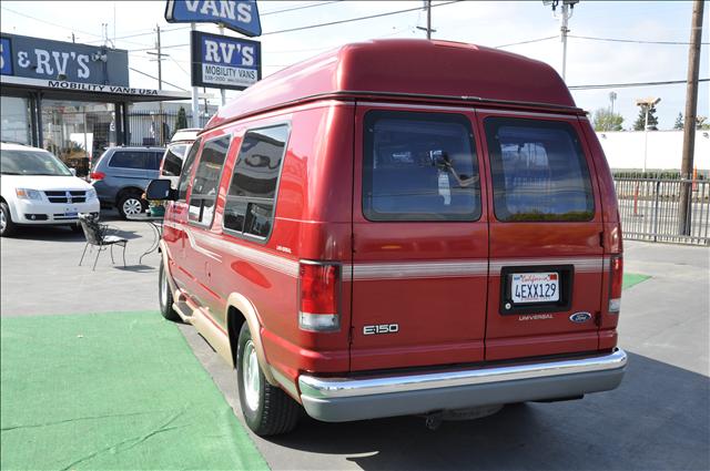 Ford Econoline 1999 photo 2