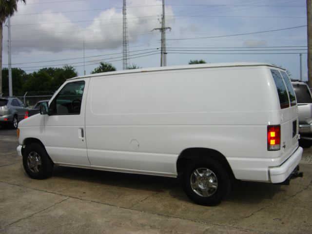 Ford Econoline 1999 photo 2