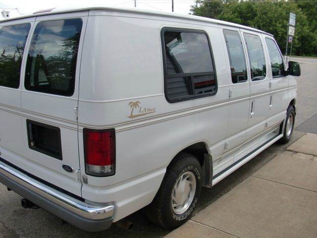 Ford Econoline 1999 photo 6