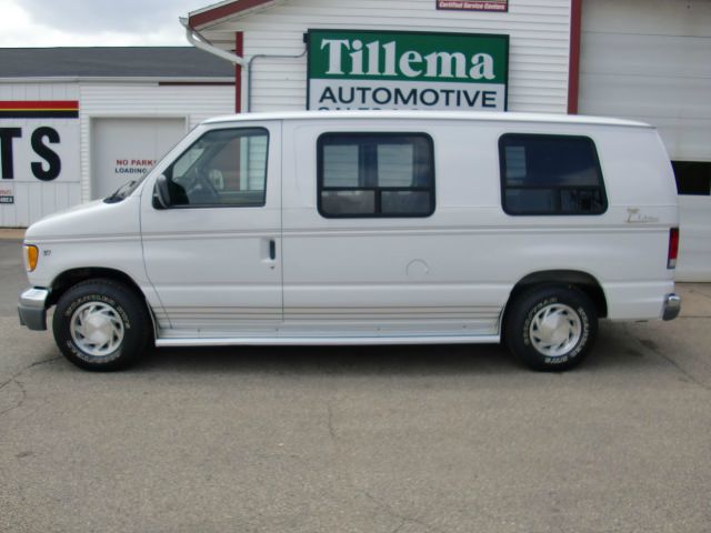 Ford Econoline 1999 photo 8