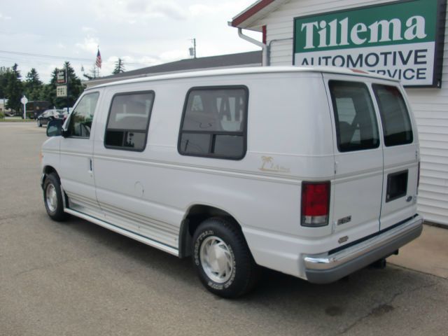 Ford Econoline 1999 photo 9