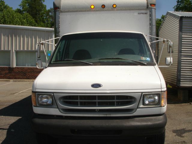 Ford Econoline 1999 photo 2