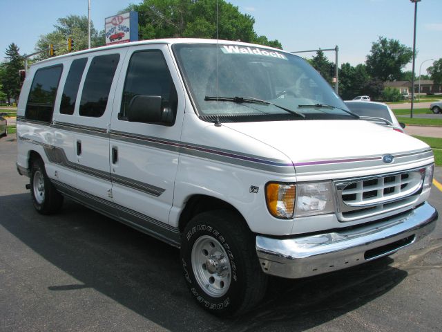 Ford Econoline 1999 photo 4