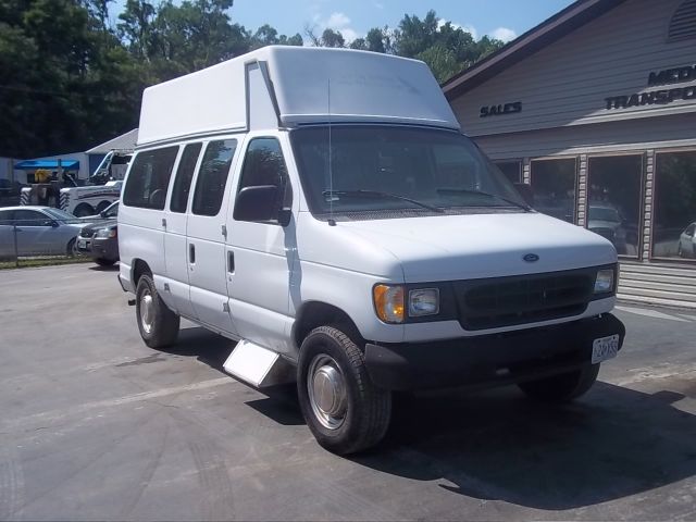 Ford Econoline 1999 photo 1