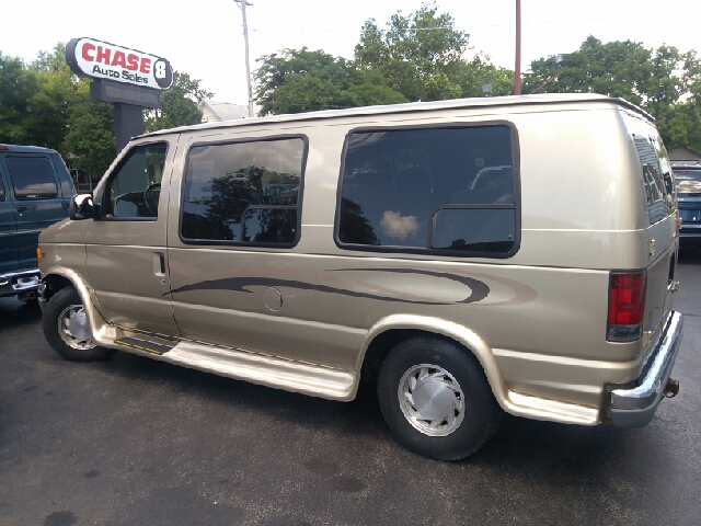 Ford Econoline 1999 photo 2