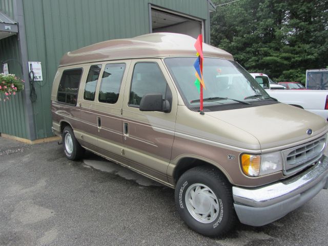 Ford Econoline 1999 photo 2